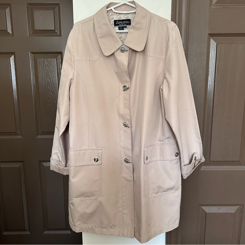 Apropos Women's Classic Tan Trench Coat